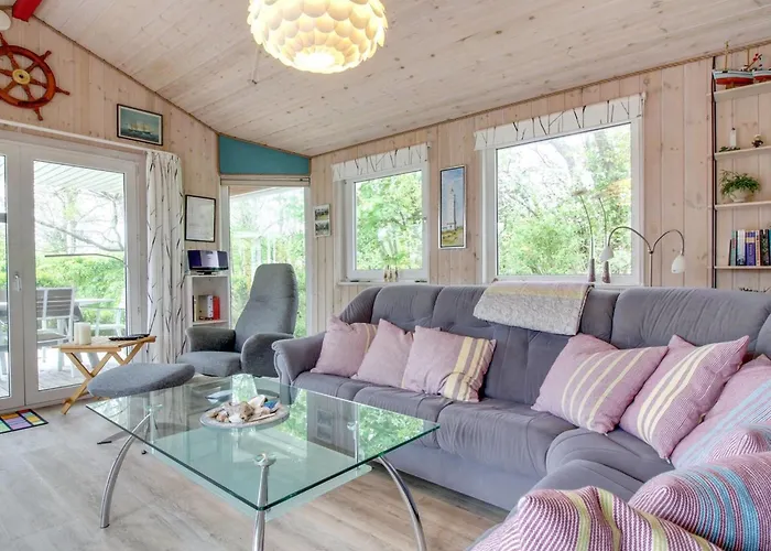 Feriehus Gudni - 250m From The Sea By Interhome